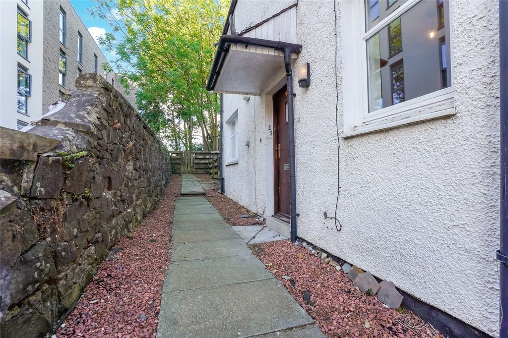 Property photo 1 of 27 External