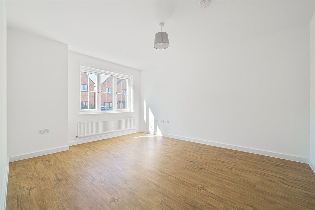 Property photo 2 of 10 Picture No. 03