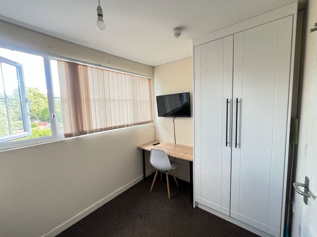 Property photo 3 of 7 Fb96Fb1B-38E3-4904-8d81-9Abb804d887E
