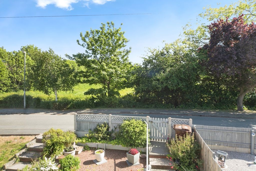 Property photo 2 of 14 Front View