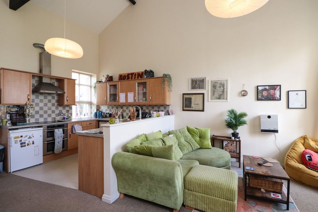 Property photo 3 of 12 Open Plan Living