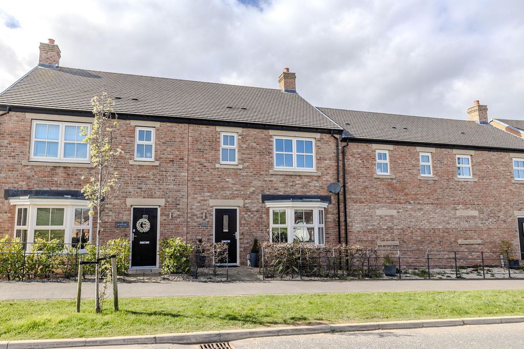 Property photo 2 of 34 Front (Exterior)