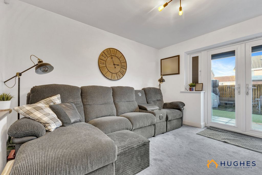 Property photo 3 of 19