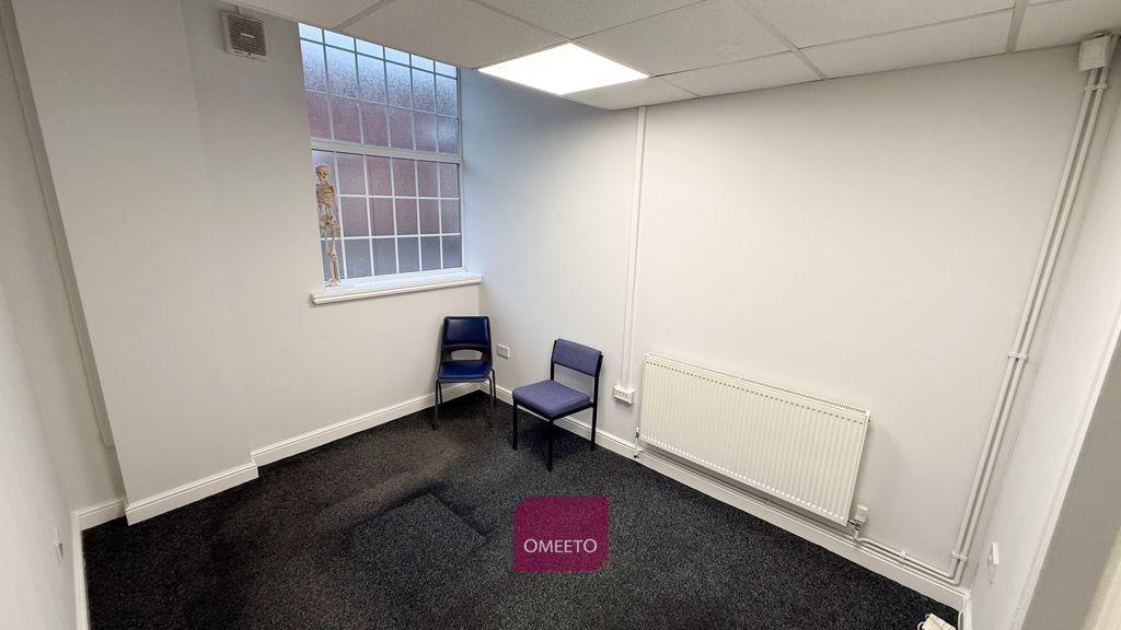 Property photo 1 of 10 Office 1