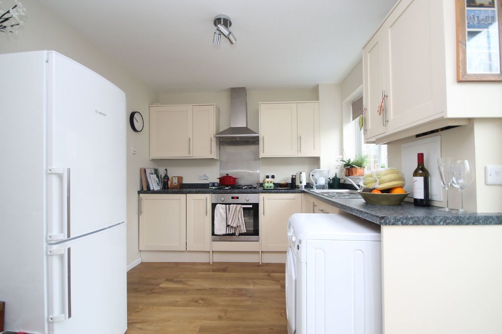 Property photo 2 of 13