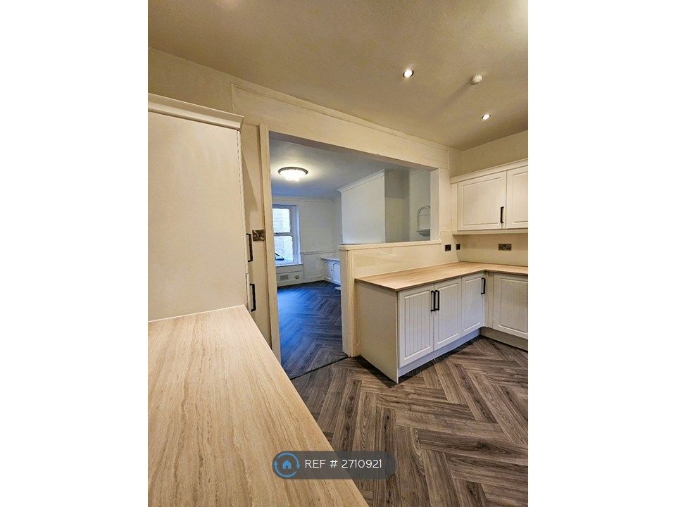 Property photo 3 of 7 Breakfast Bar