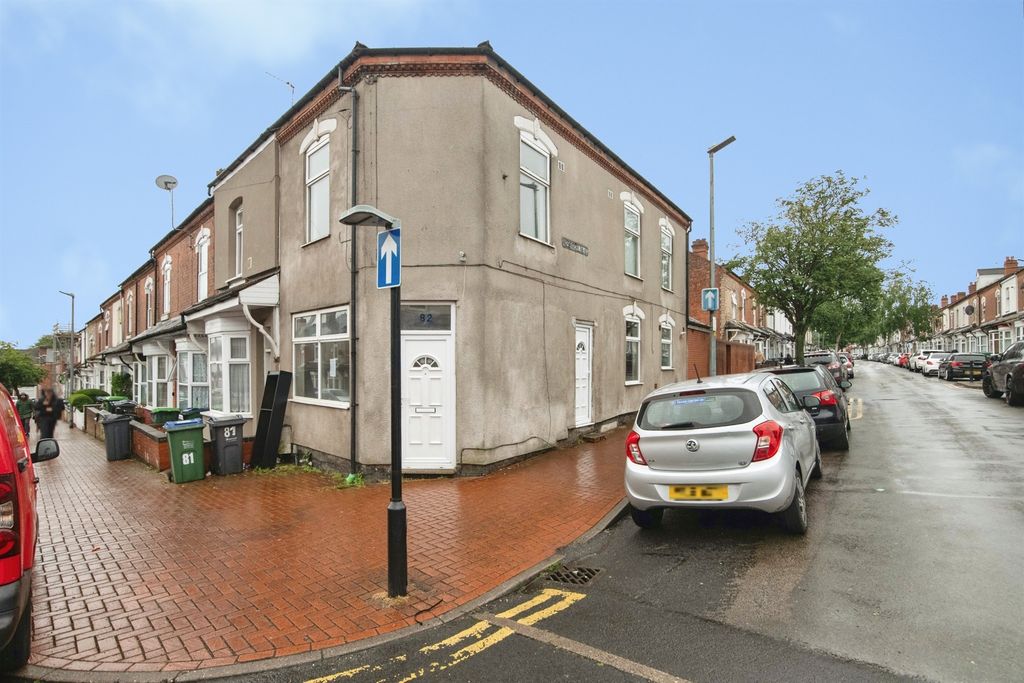 Property photo 2 of 18