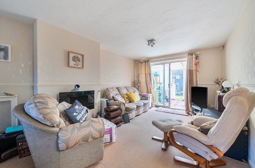 Property photo 3 of 14 1429061-14-69ba92...