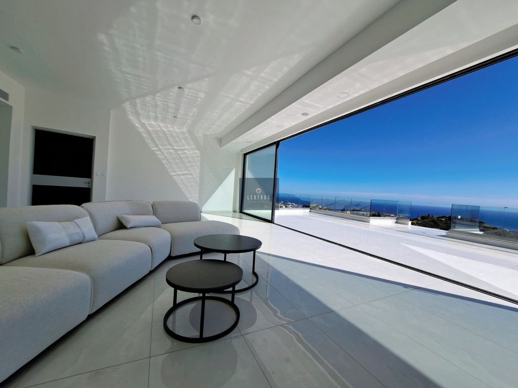 Property photo 1 of 31