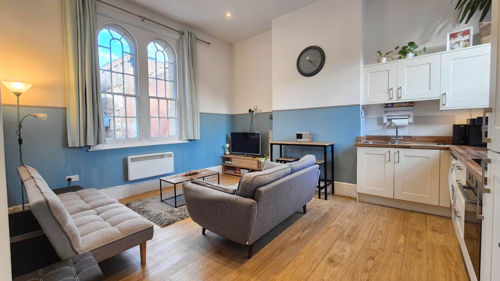 Property photo 2 of 13