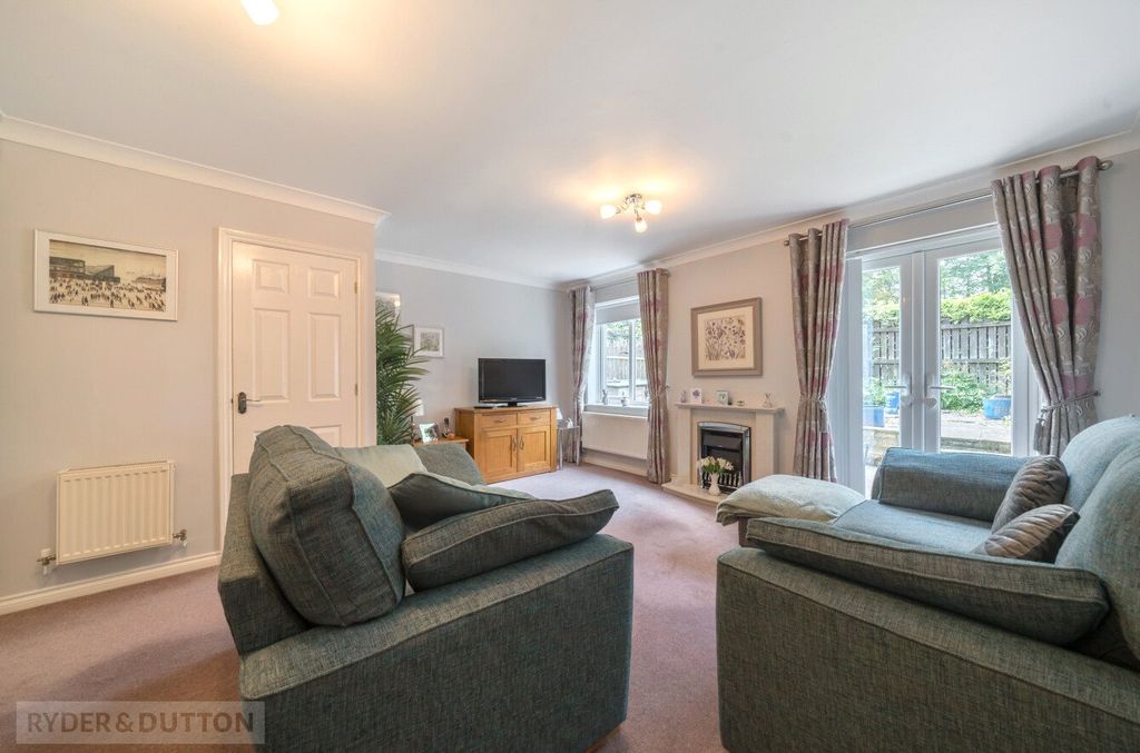 Property photo 3 of 19 Picture No. 17