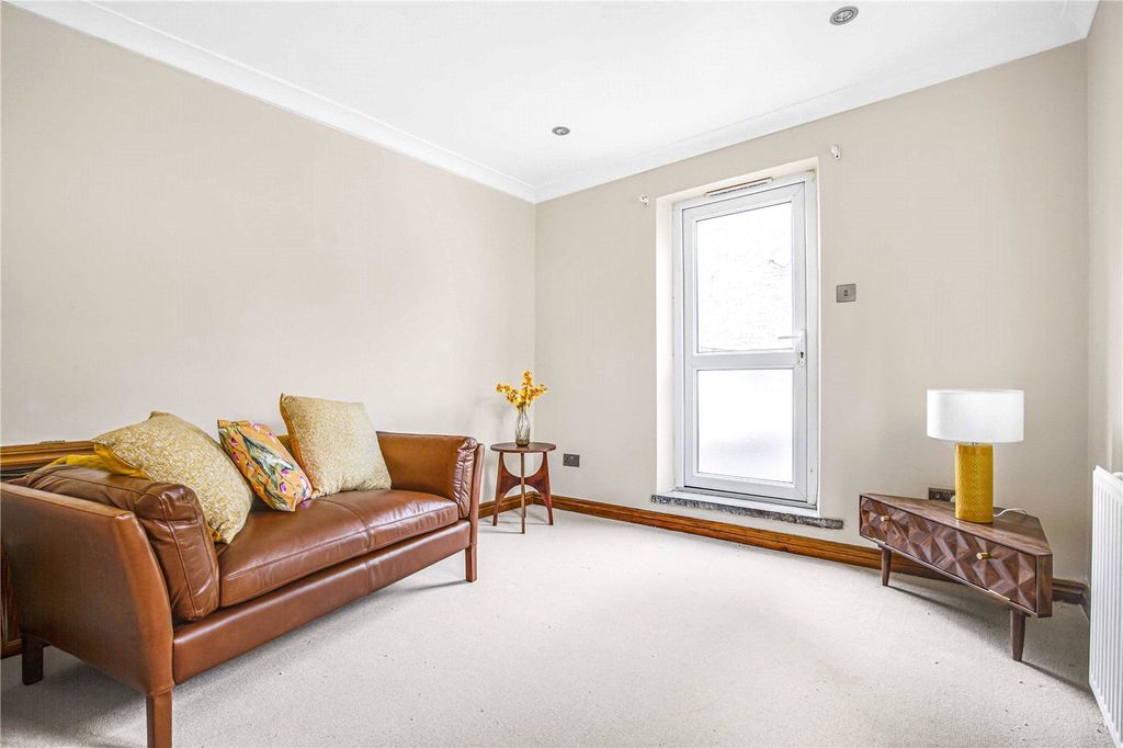 Property photo 2 of 12 Picture No. 22