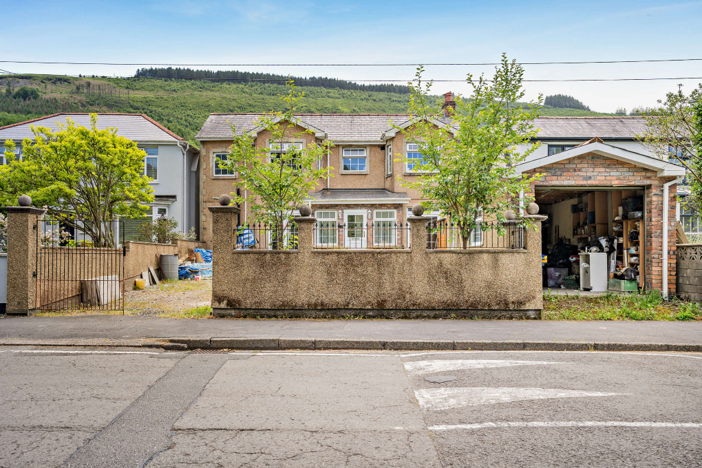 Property photo 1 of 15