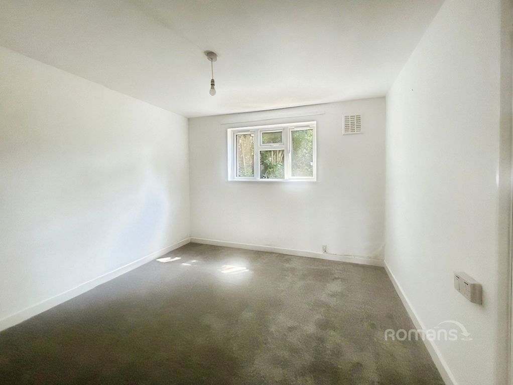 Property photo 3 of 11 Pbox-Img.Jpg
