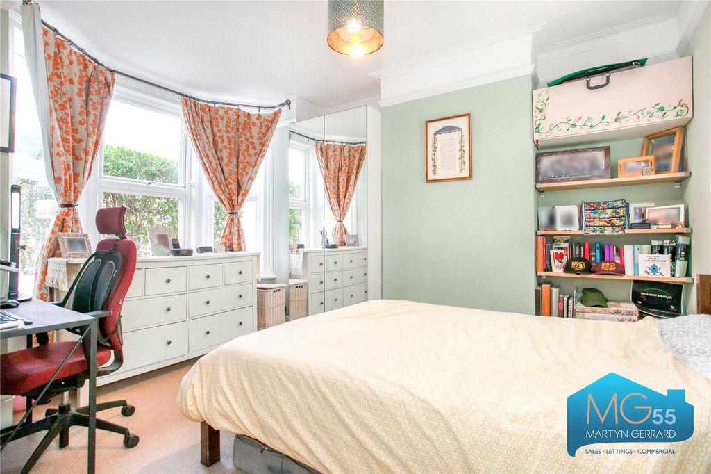 Property photo 2 of 12 Picture No. 11