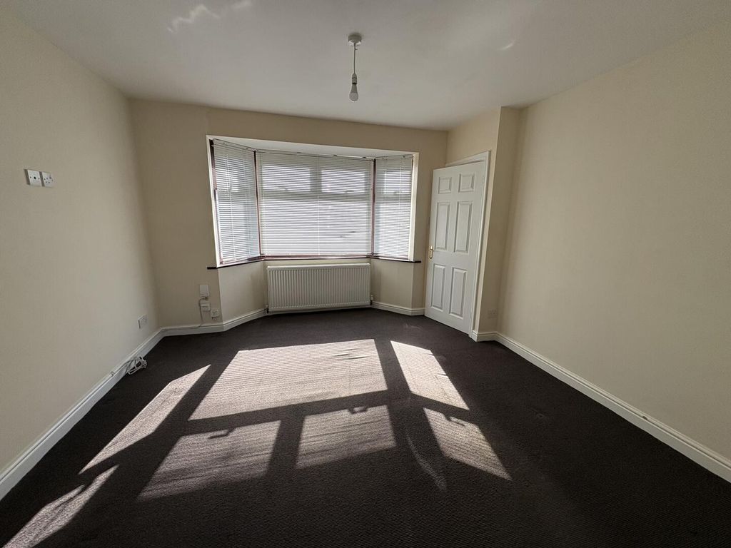 Property photo 2 of 9 Living Room