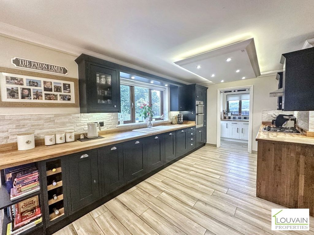 Property photo 2 of 46