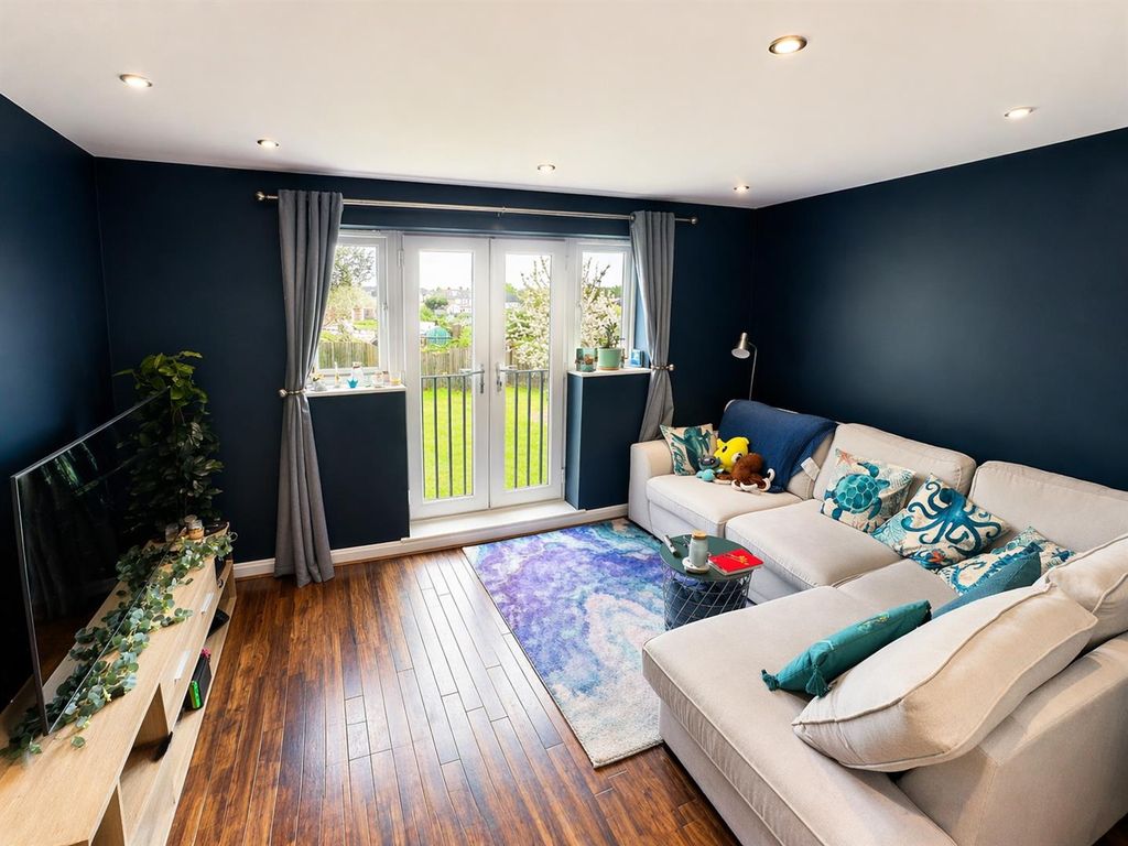 Property photo 2 of 9 Coopers Estate Agents