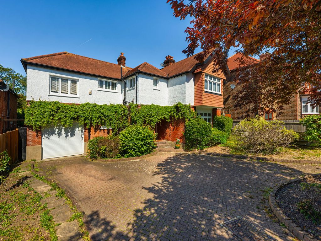 Property photo 1 of 17 Outside