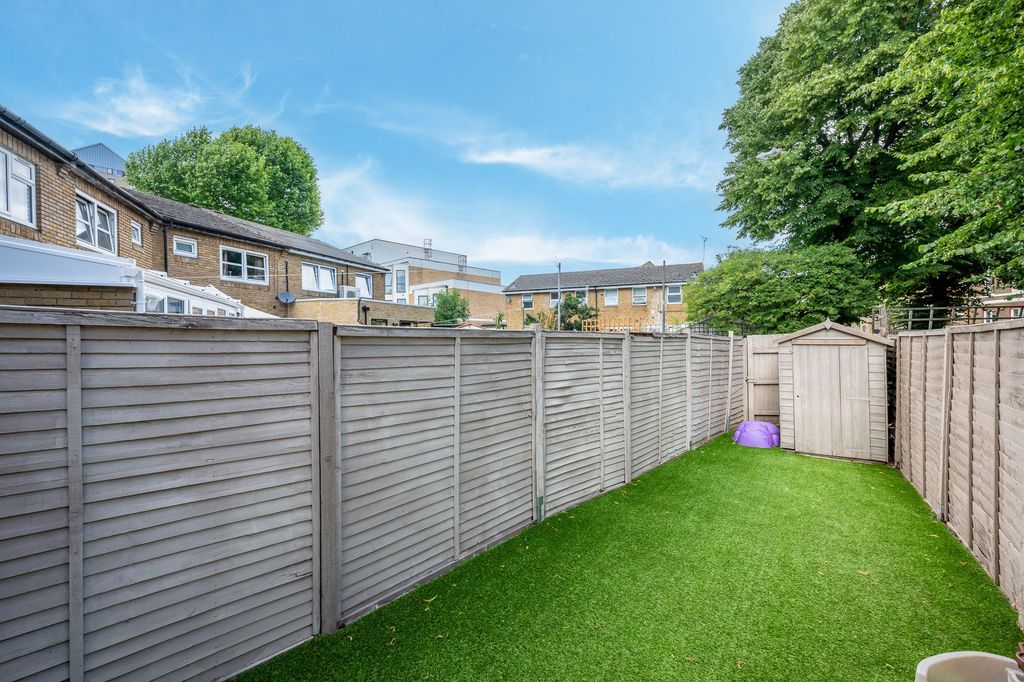 Property photo 3 of 17