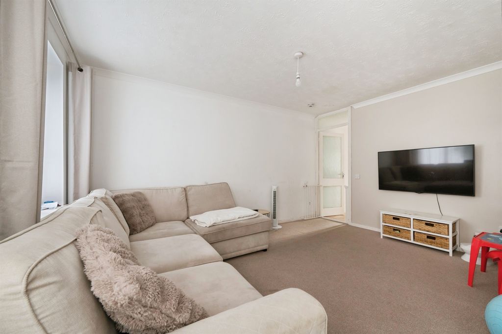 Property photo 2 of 14