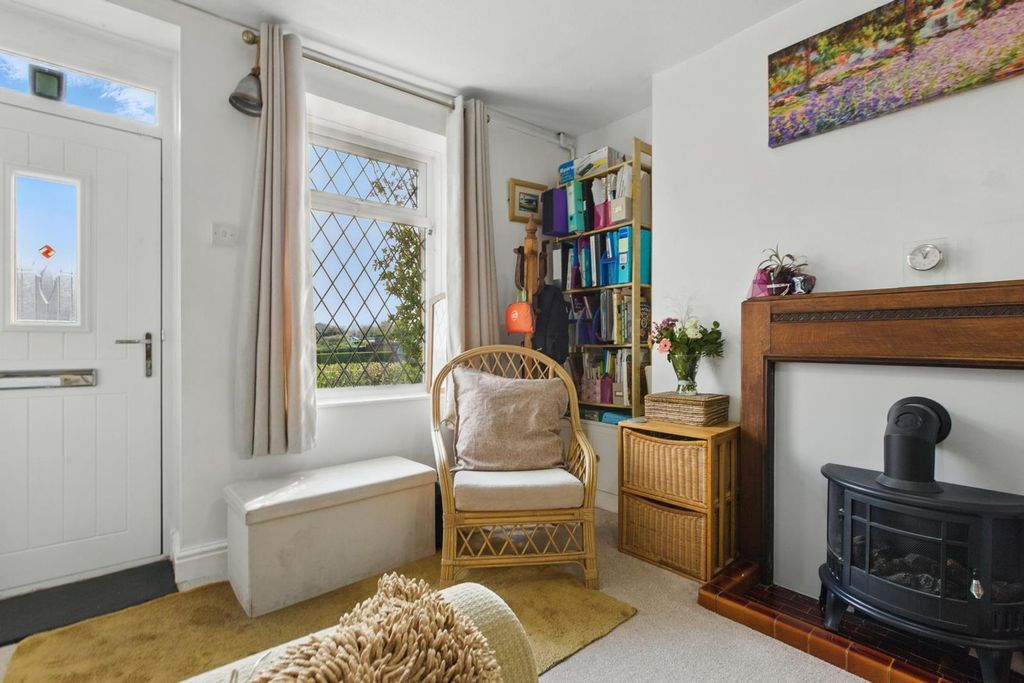 Property photo 3 of 28