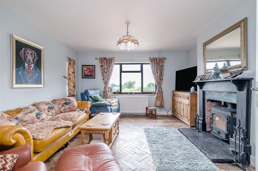 Property photo 3 of 46