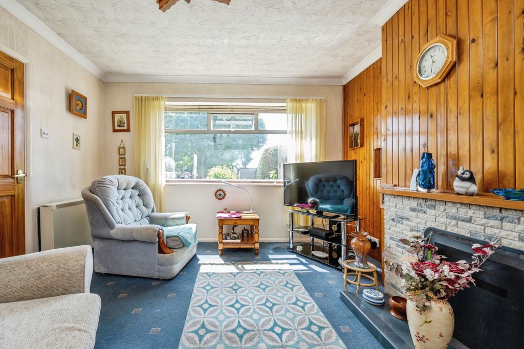 Property photo 3 of 15