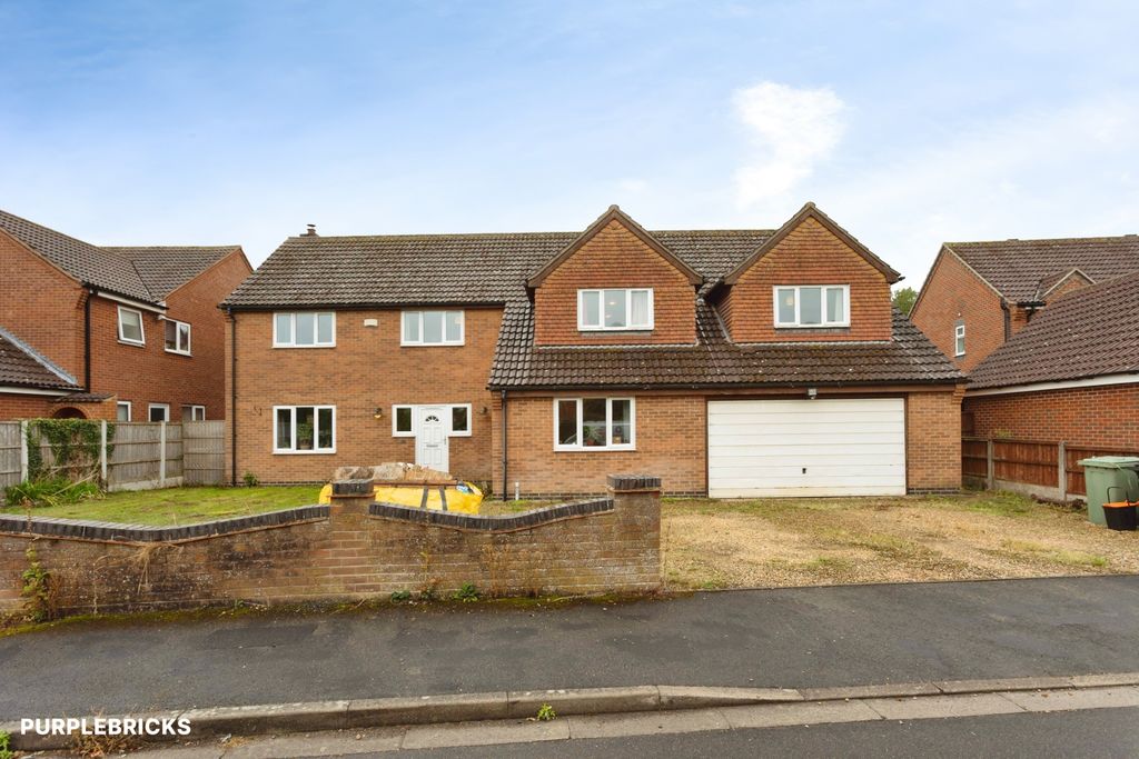 Property photo 1 of 35