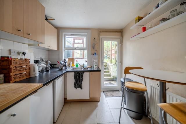 Property photo 3 of 17 Kitchen/Dining Room