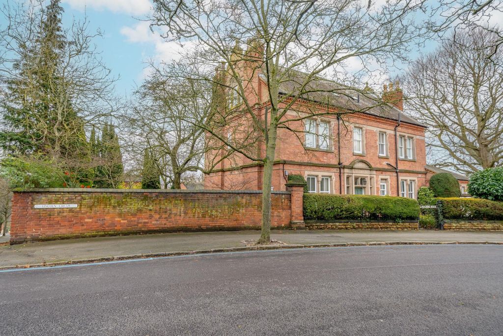 Additional image 27 of 3 bed flat for saleLincoln Circus, The Park NG7