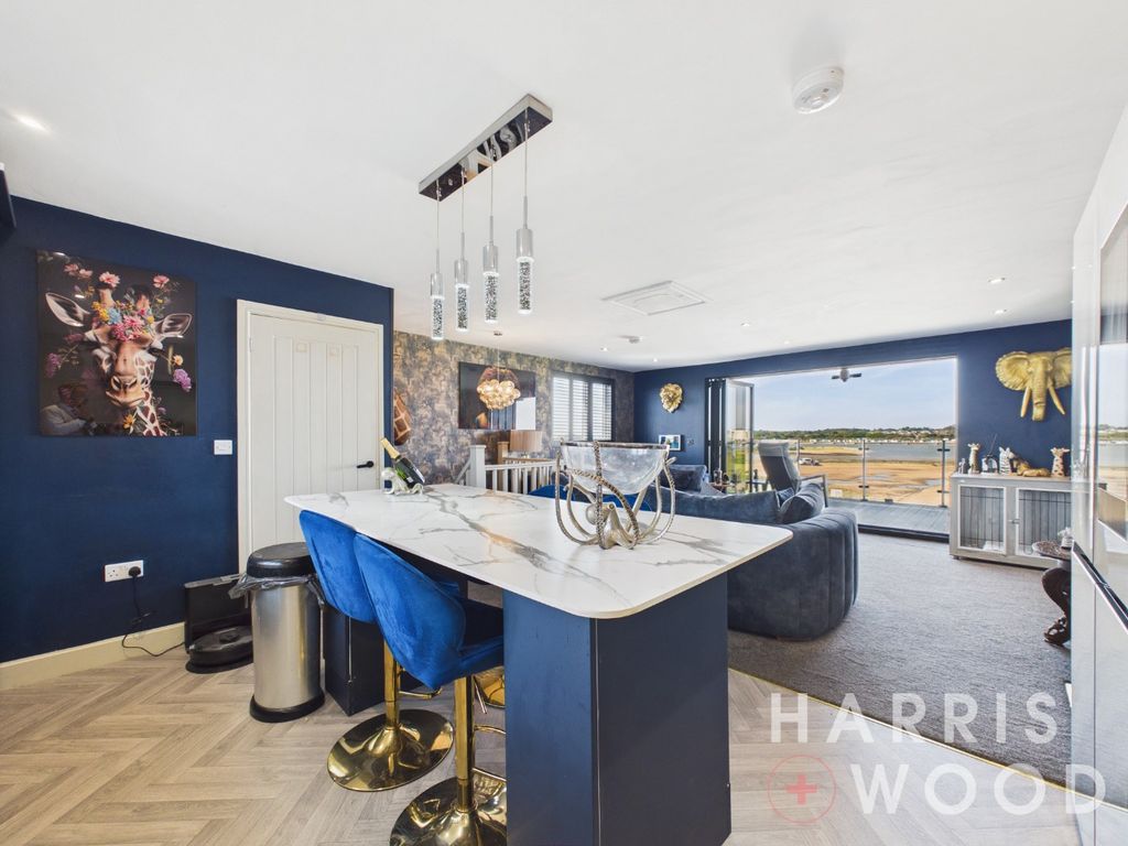 Property photo 2 of 42 5172812