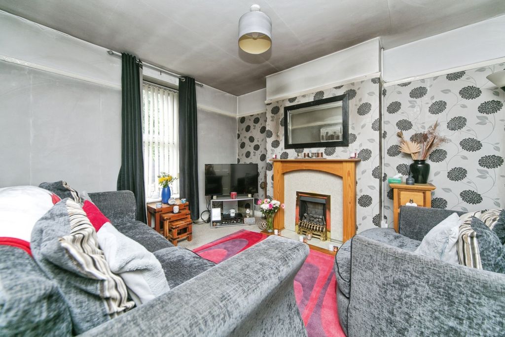 Property photo 3 of 16 Pbox-Img.Jpg