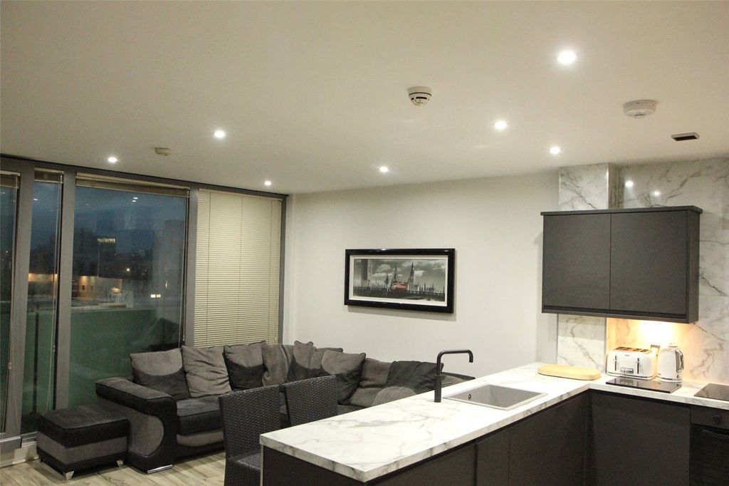 Property photo 3 of 16 Picture No. 03