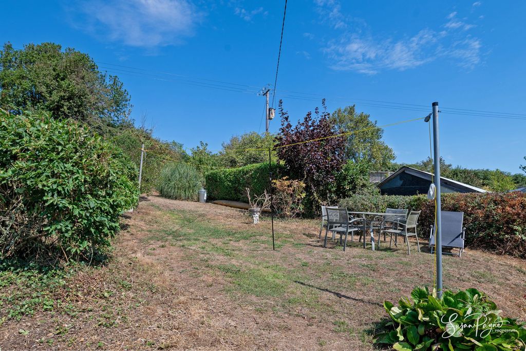Property photo 3 of 30 Garden