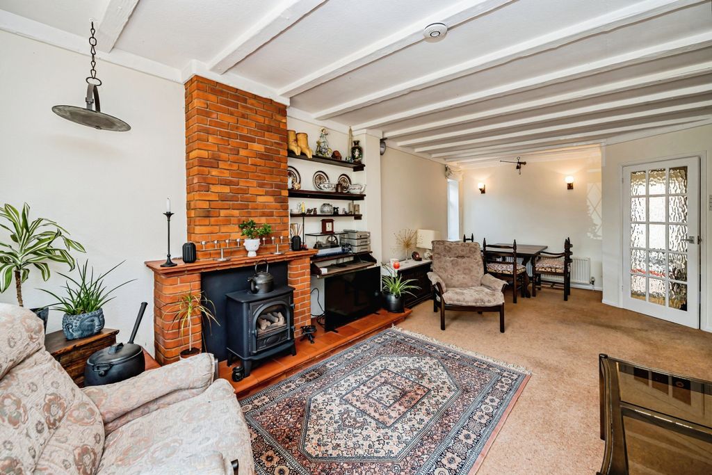 Property photo 2 of 23 5Wellingtonavenue-4
