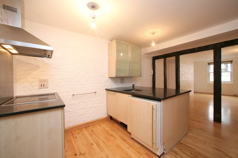 Property photo 3 of 6 Kitchen