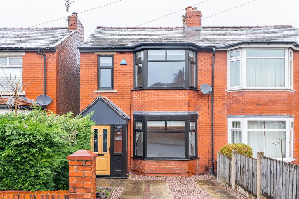 Property photo 1 of 18 Front External