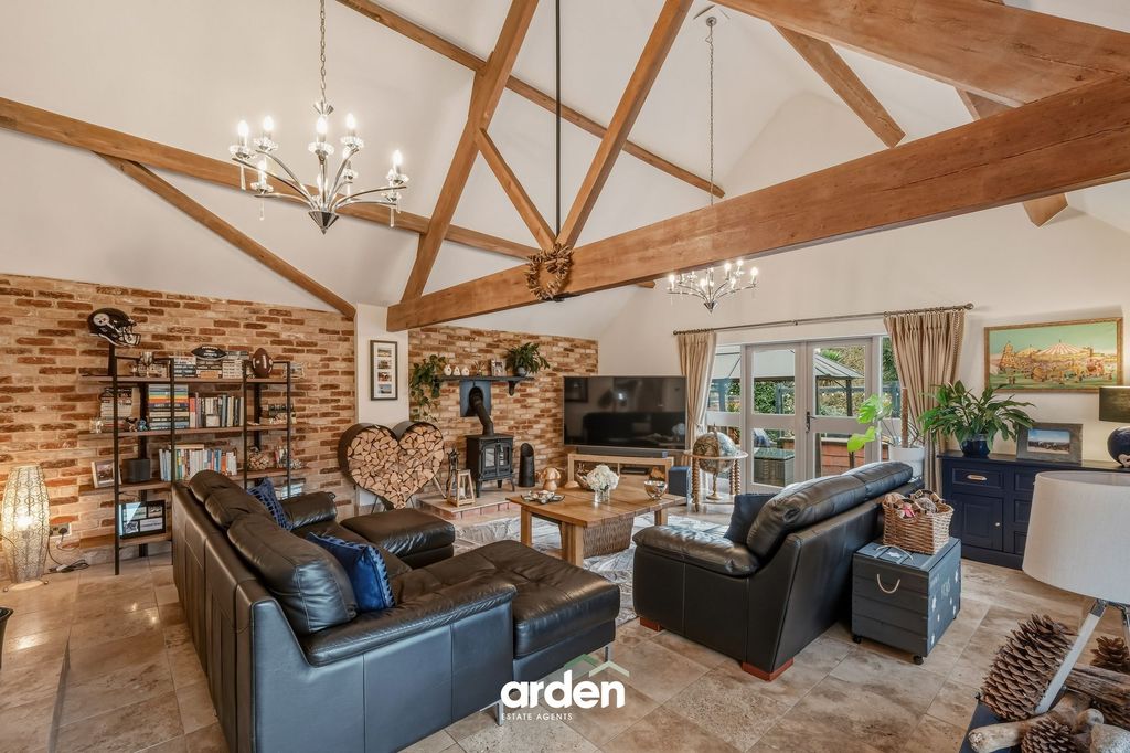 Property photo 2 of 16