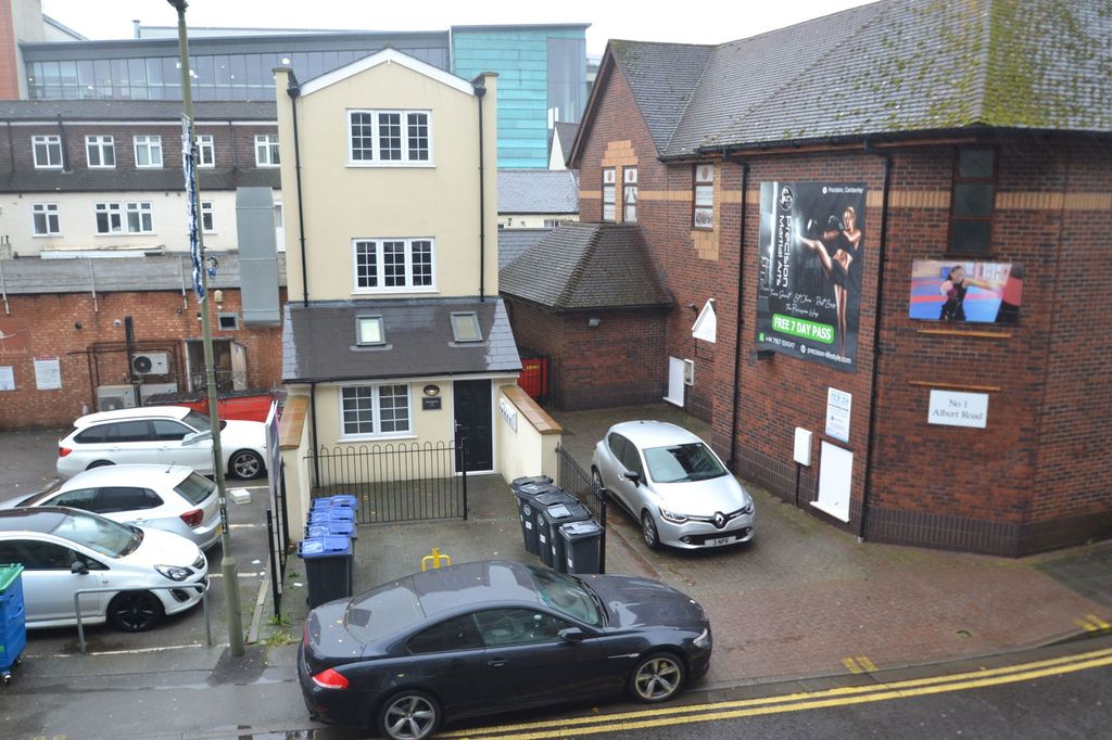 Property photo 2 of 7