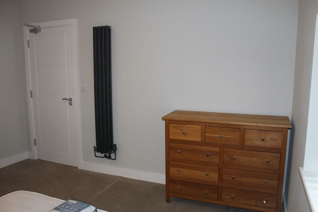 Property photo 3 of 9 Photo 4