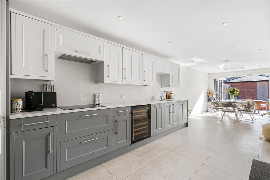 Property photo 3 of 27 68_20166.Jpg