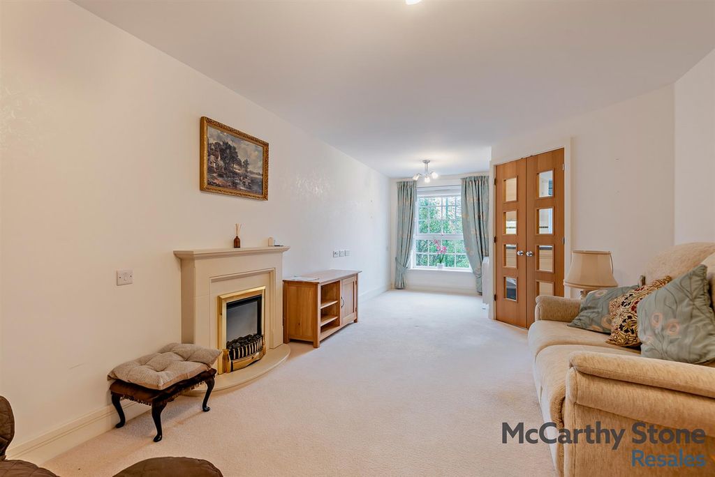 Property photo 2 of 20 8670556-Interior11-800.Jpg