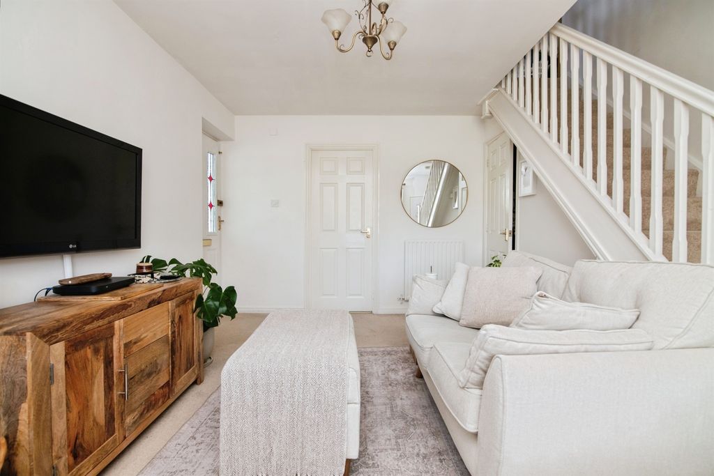 Property photo 3 of 12