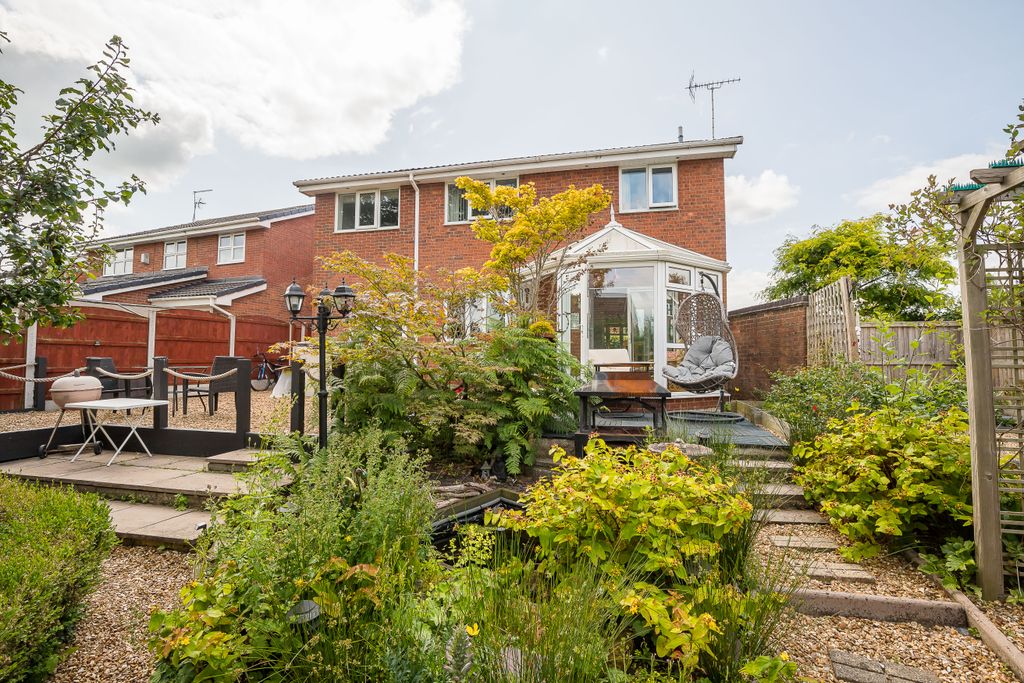 Property photo 2 of 25 Image00010