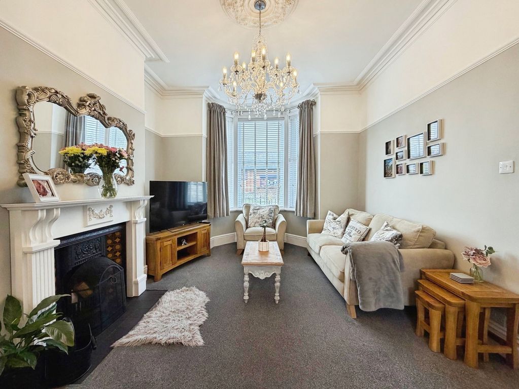 Property photo 2 of 25