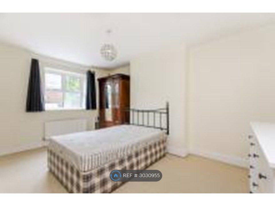 Property photo 3 of 15 Bedroom