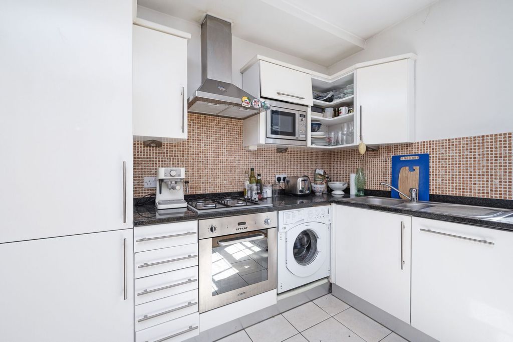 Property photo 2 of 7