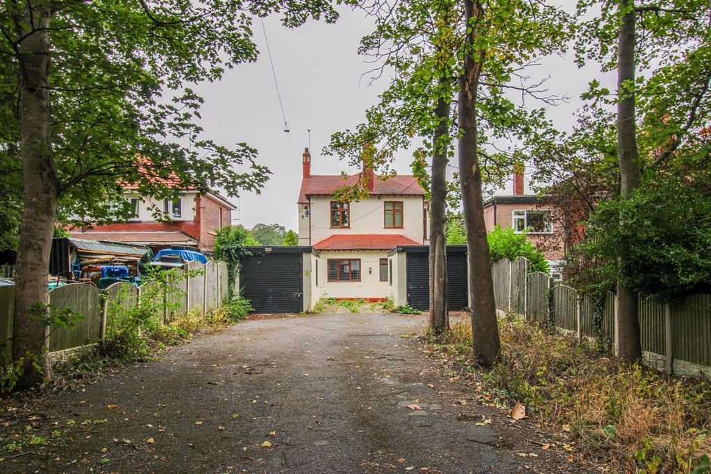 Property photo 1 of 17