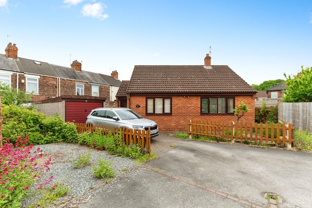 Property photo 2 of 13